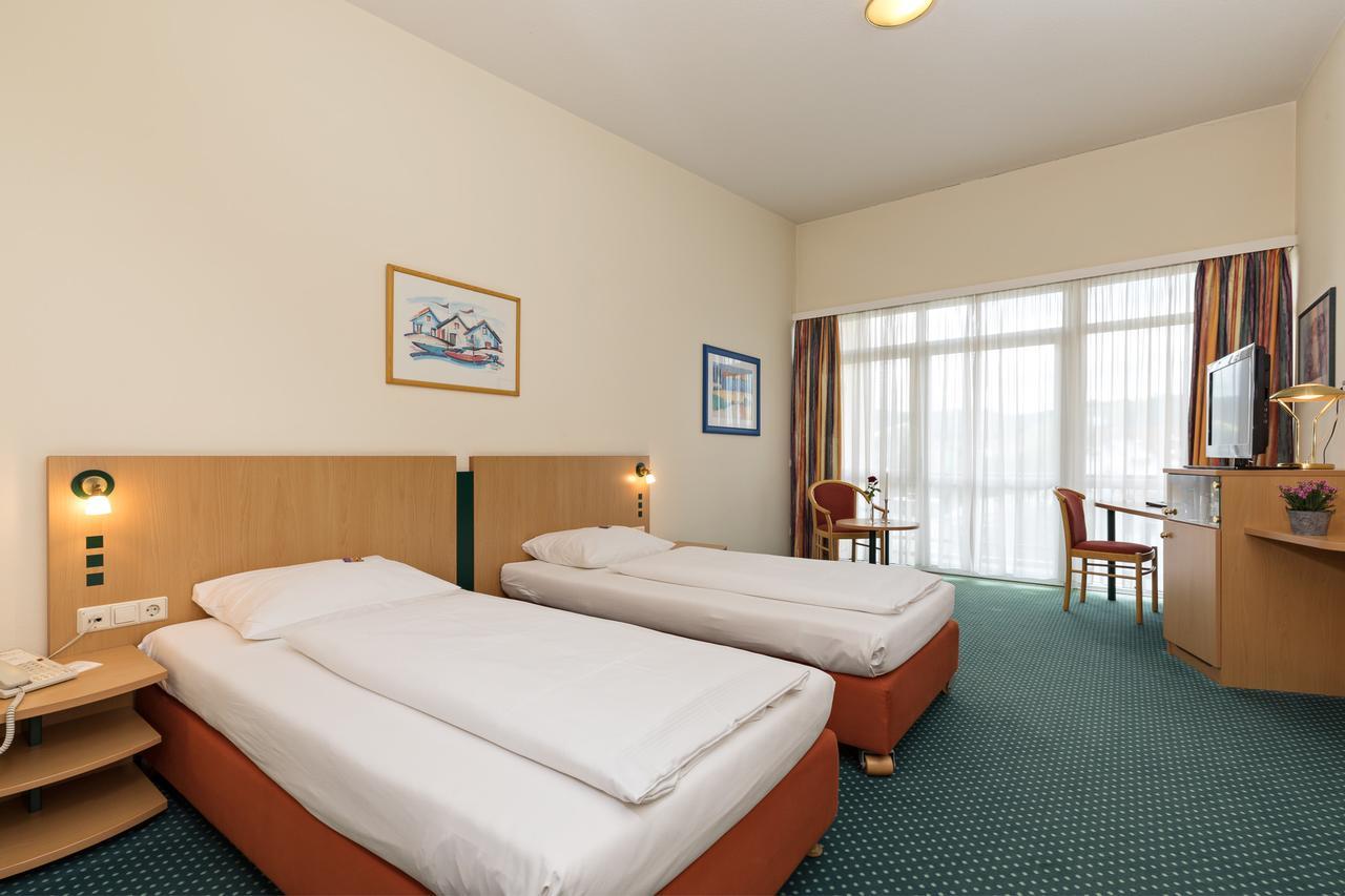 Schwarzwaldhotel Генгенбах Экстерьер фото